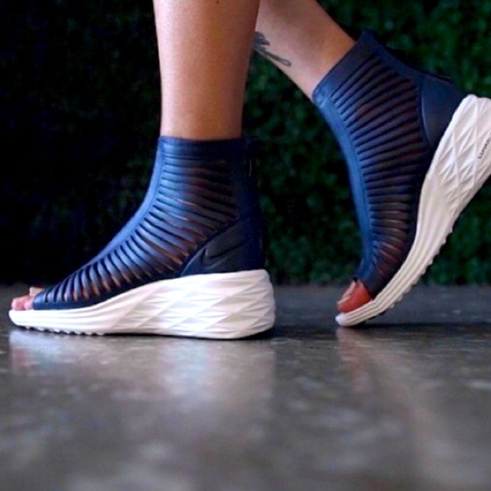 nike lunarsandiator sky hi wedge - navy blue sz 8
